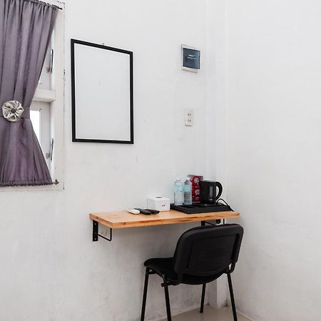 ホテル レッドドアーズ シャリア ニア Rsud ザイノエル アビディン バンダ アチェ バンダ・アチェ エクステリア 写真